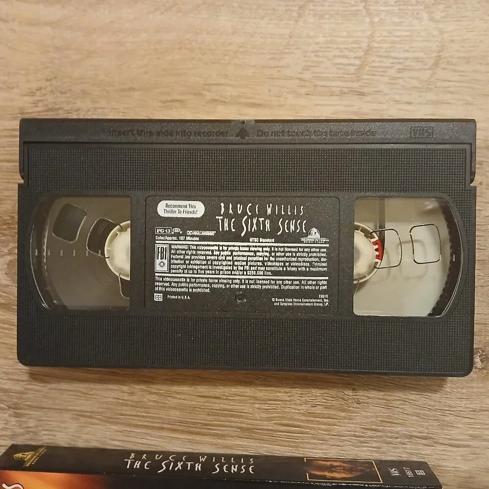 Bruce Willis VHS Bundle - (pre-watched)